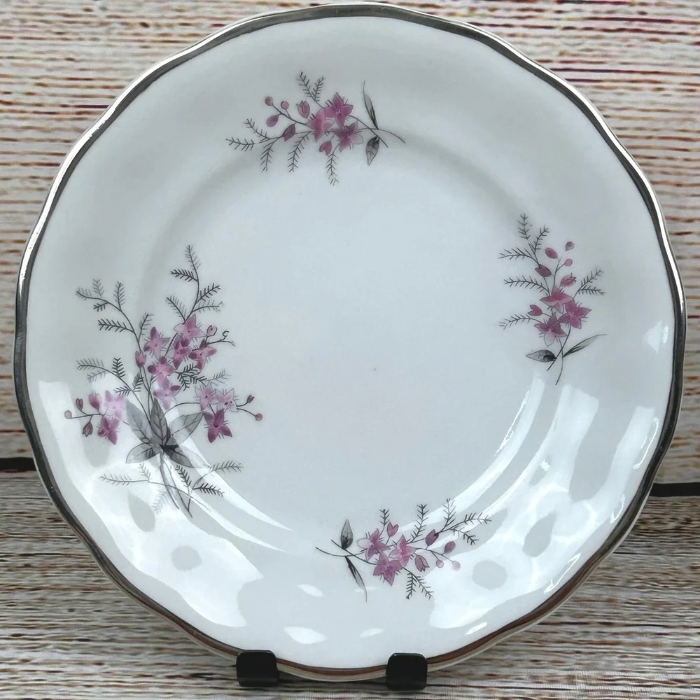 Favolina Karolina Jarolina Porcelain Salad Plate‎ 3879 Floral Silver Scalloped 4
